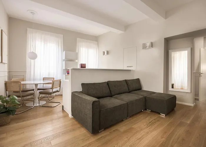 Tornabuoni Place & Dream Apartments By Mmega